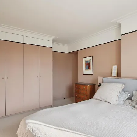 Chaillot - Luebeck Ii 2bdr Париж